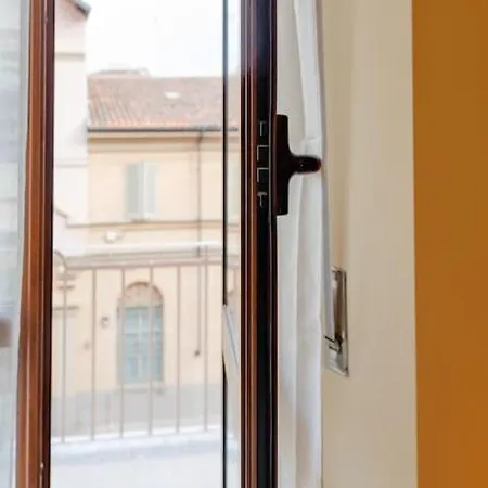 Cozy Close To Metro Апартаменты