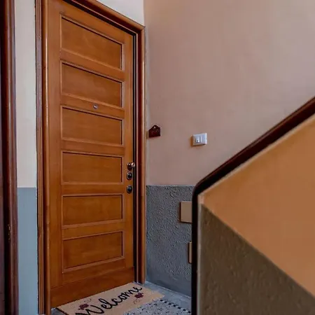 Cozy Close To Metro Турин