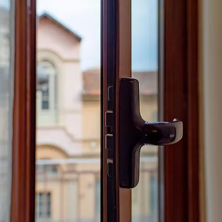 Cozy Close To Metro Турин