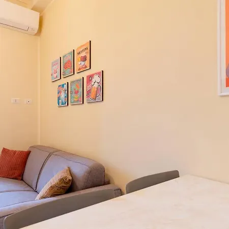 Cozy Close To Metro Apartamento