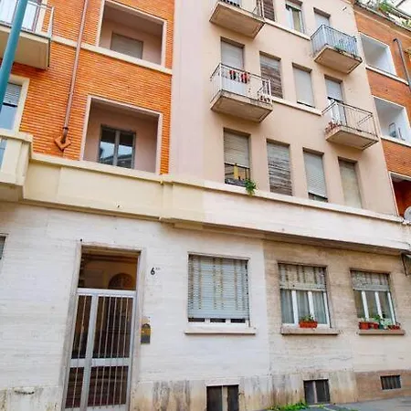 Lägenhet Cozy Close To Metro Turin
