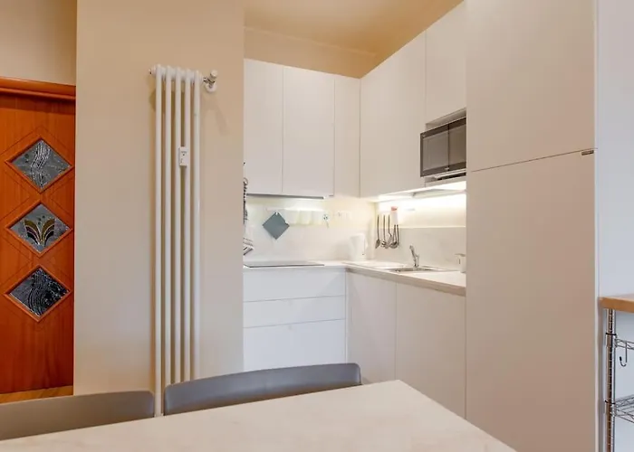 Lägenhet Cozy Close To Metro