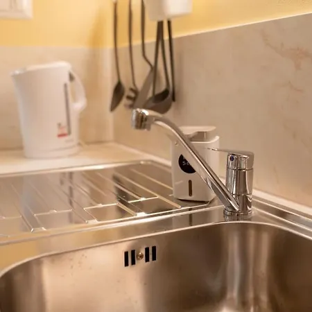 Cozy Close To Metro Apartamento Turim